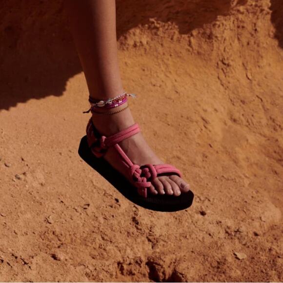 BRAND NEW Arizona Love Trekky Rope Pink Sandals, New with Tags Size 38 MSRP $140 - Picture 4 of 13